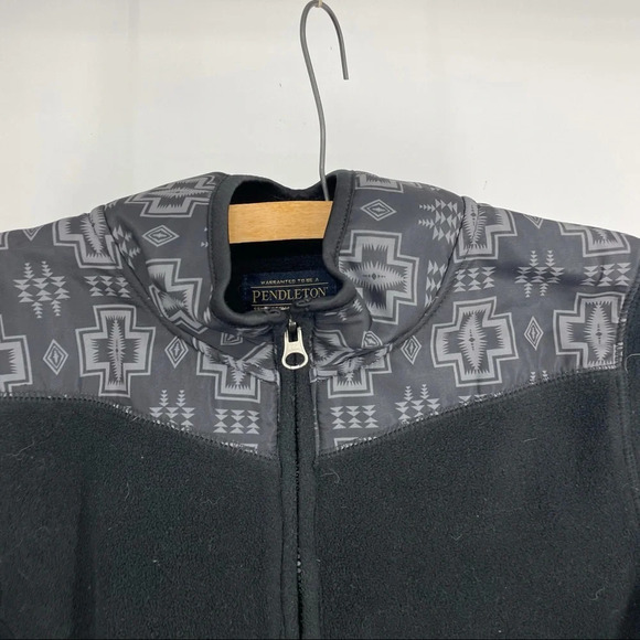 Pendleton black fleece pullover w pattern trim M - Picture 3 of 5